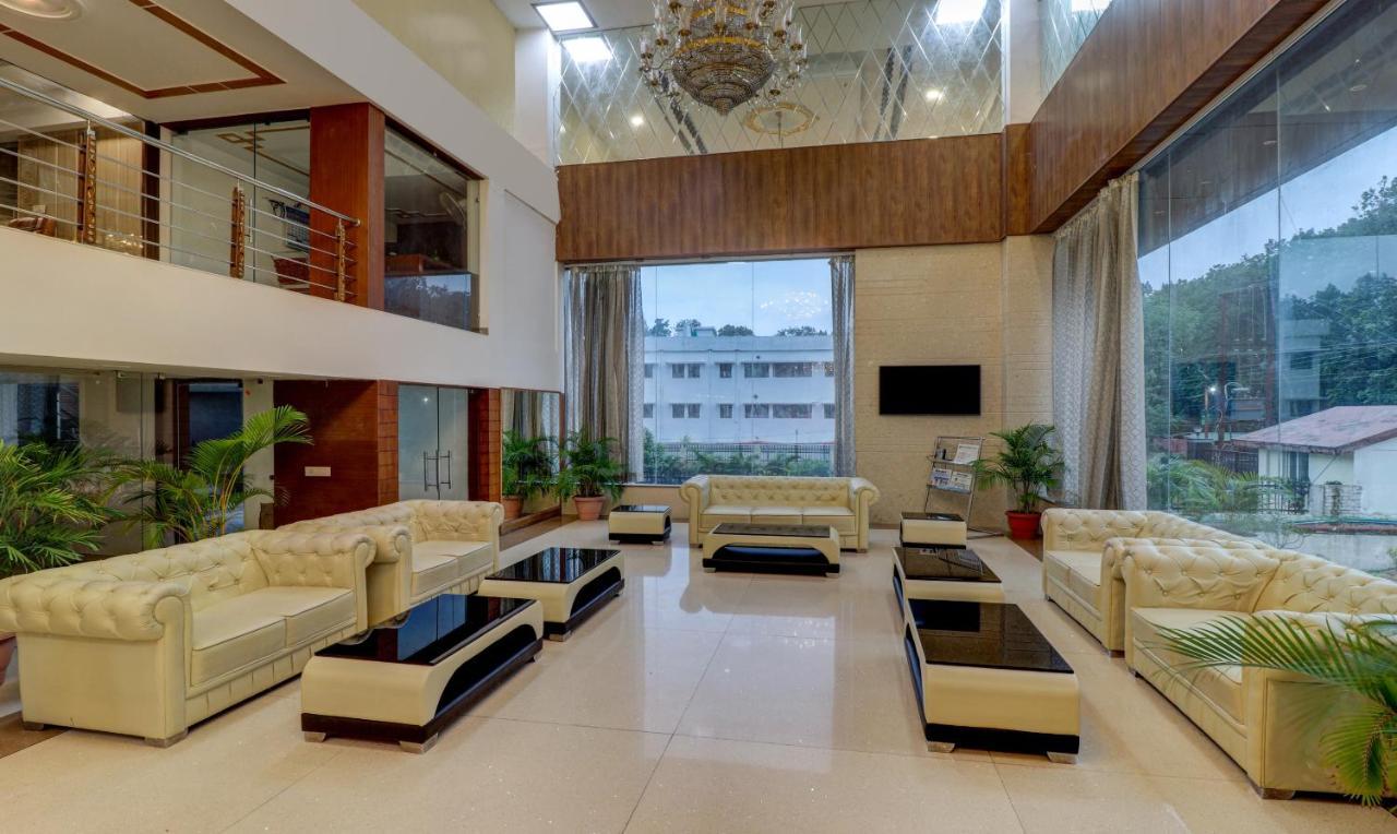 Treebo Premium Pearl Avenue, Ring Road Hotel Дехрадун Екстериор снимка