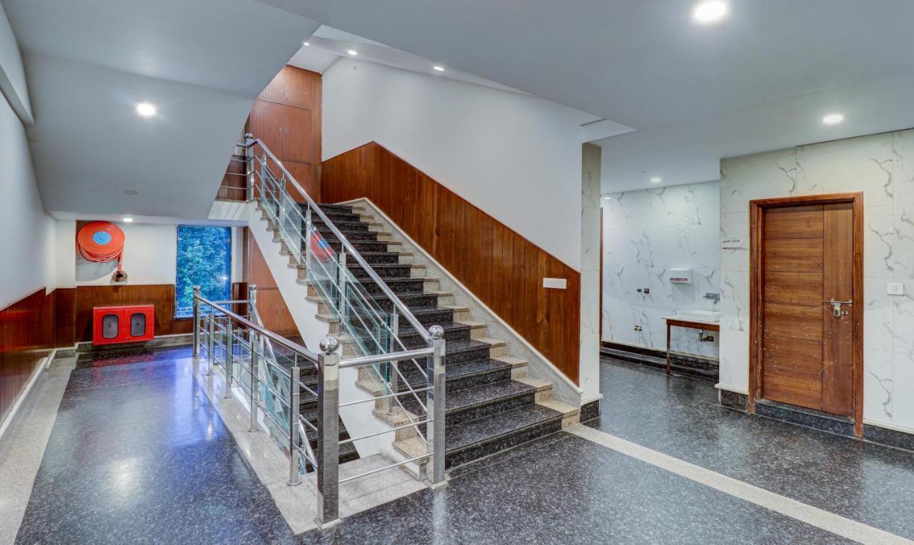 Treebo Premium Pearl Avenue, Ring Road Hotel Дехрадун Екстериор снимка